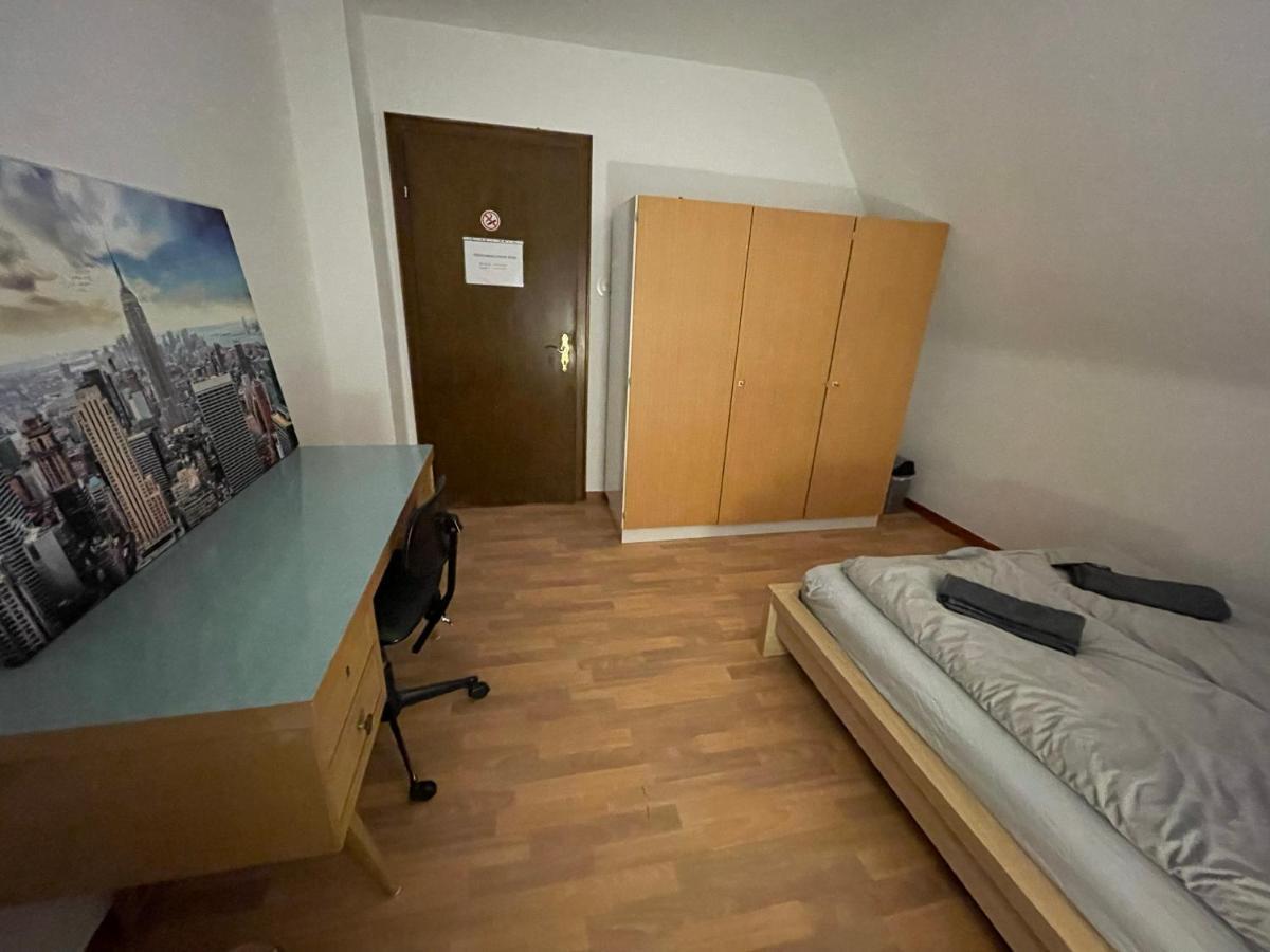 Schönes einfaches Zimmer in Cloppenburg-Nord Exterior foto
